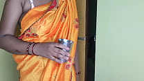 Naukrani Ne Apne Dudh Ka Chai Banaa Ke Malik Ko Khush Kiya